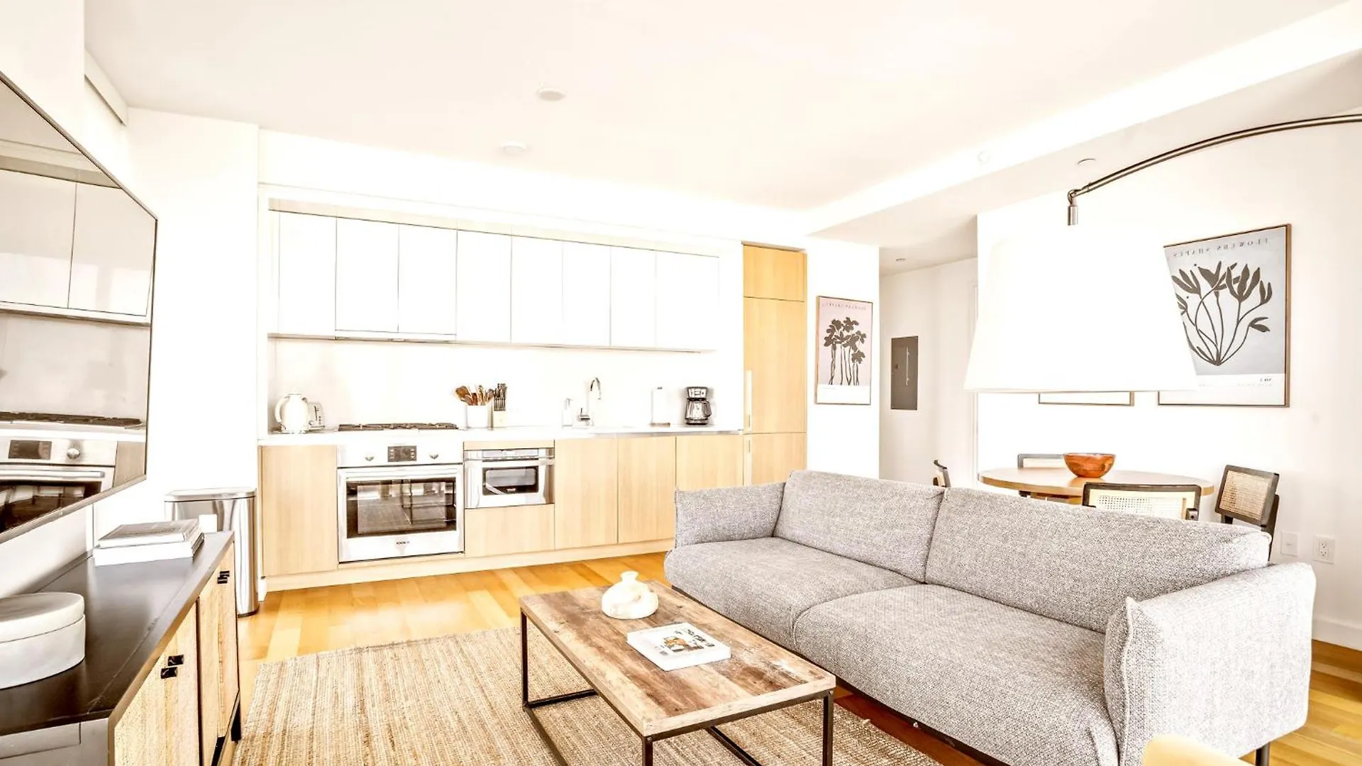 Apartment In The Clouds 2Bd 2Bath New York